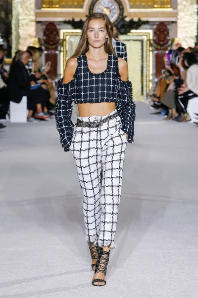 Look 30